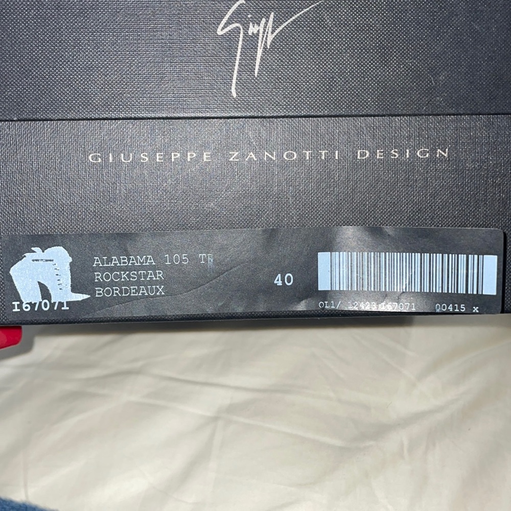Giuseppe Zanotti Suede bootie